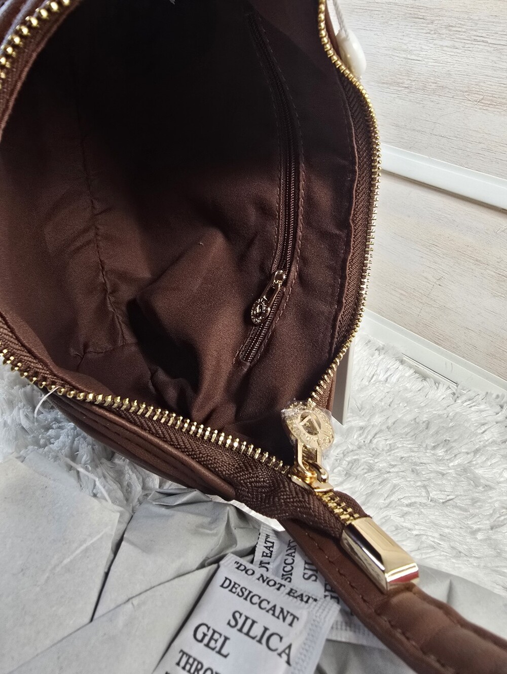 Valentino Orlandi Brown Quilted Shoulder Bag with Gold Logo - Picture 16 of 16